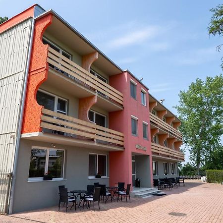 Rekreacne Stredisko Patince - Family Resort Exterior photo